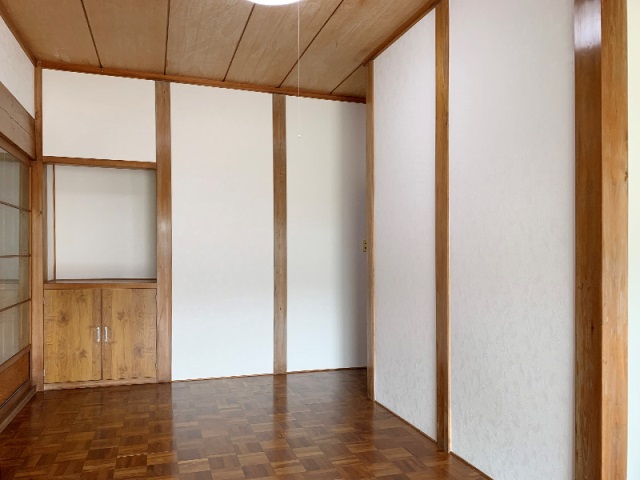 明るい玄関でお出迎え